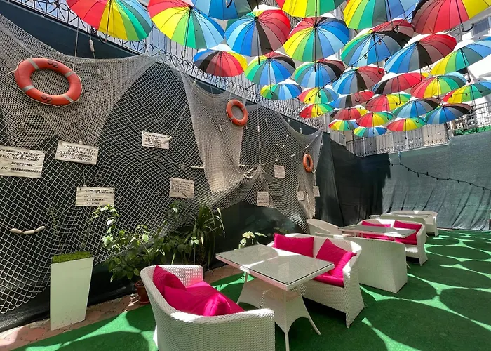 Hotel 52